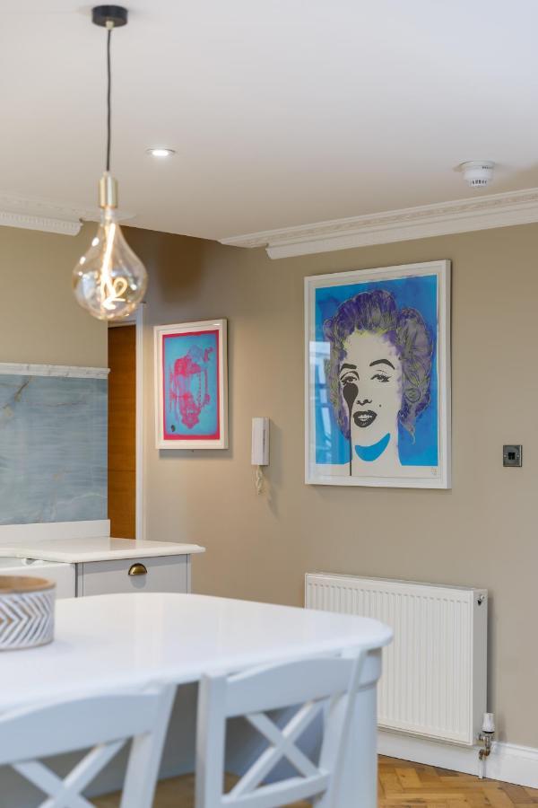 Luxurious With Hot Tub Brighton