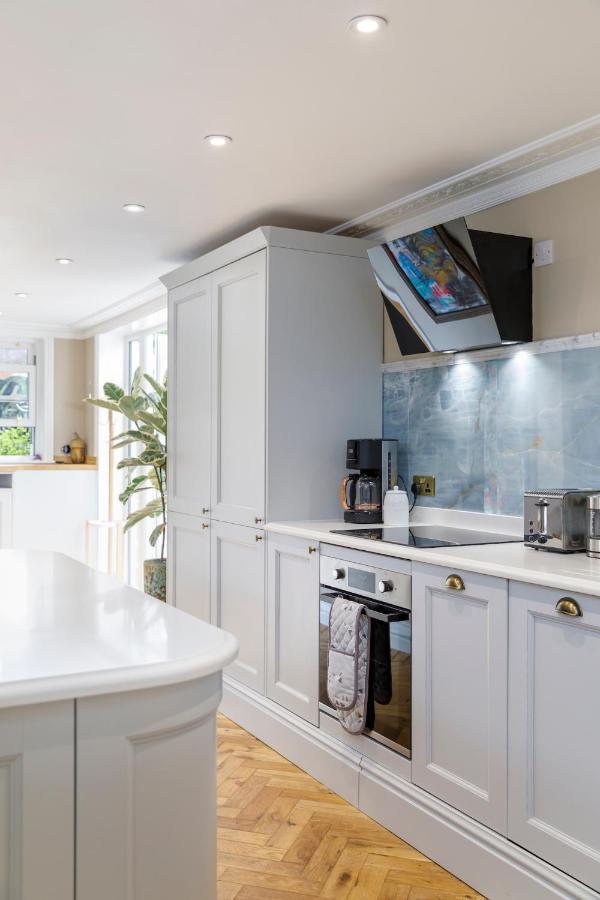 Apartment Luxurious With Hot Tub Brighton